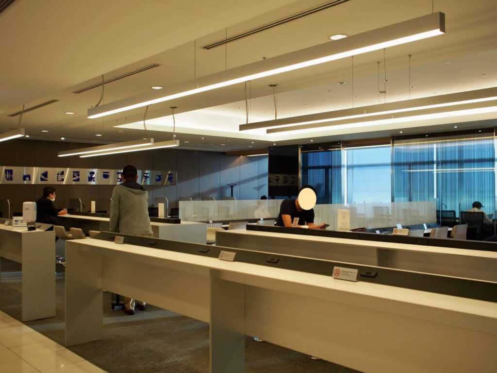 ANAラウンジのスタンディングスペース