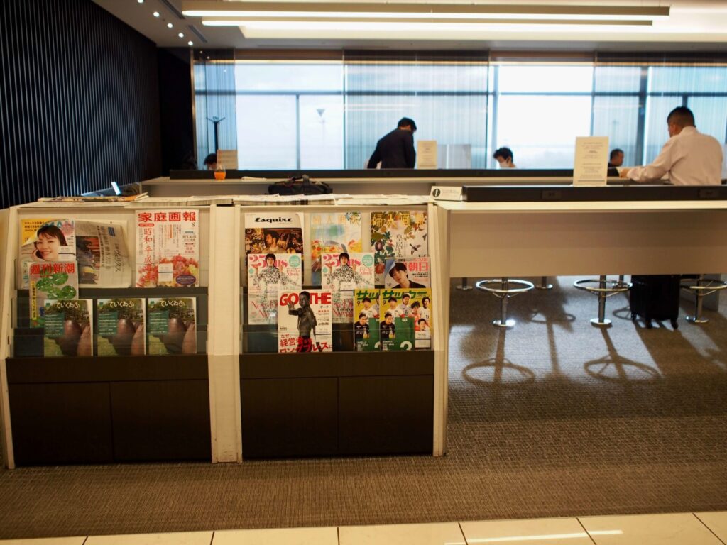 ANAラウンジ 雑誌コーナー