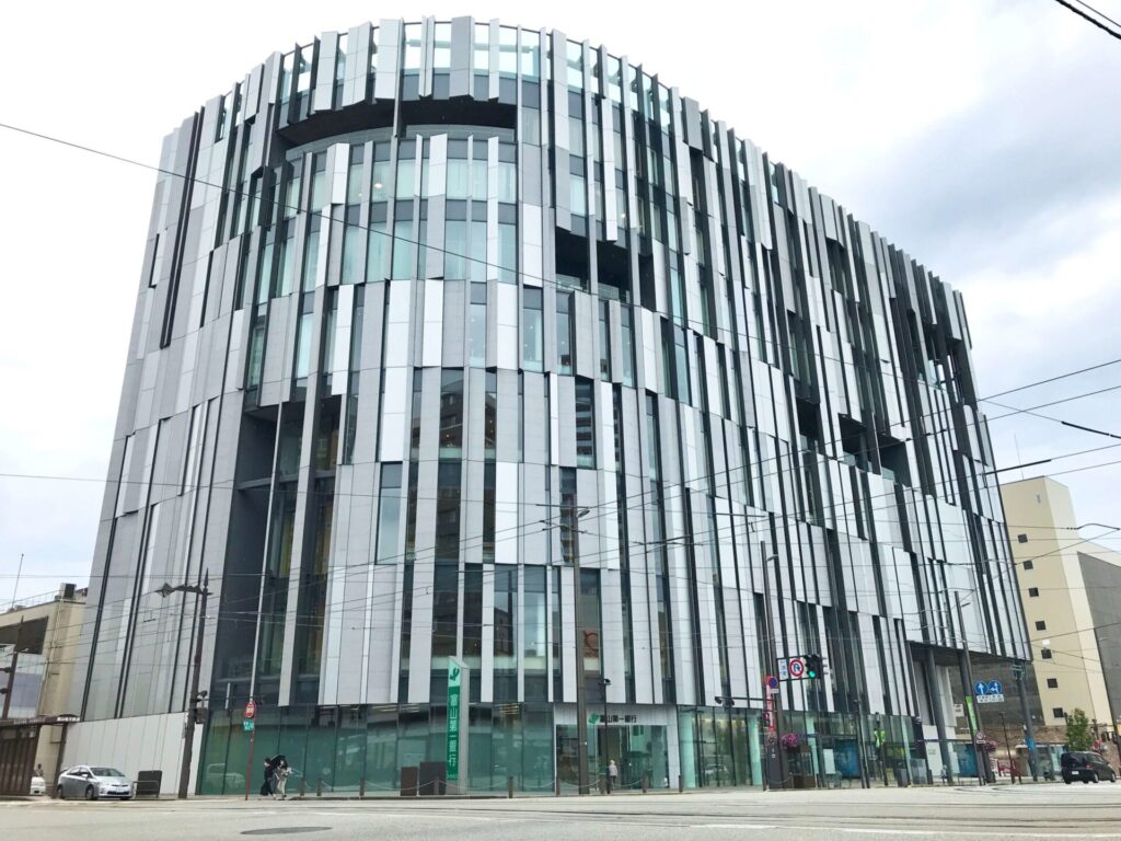 TOYAMAキラリ 外観