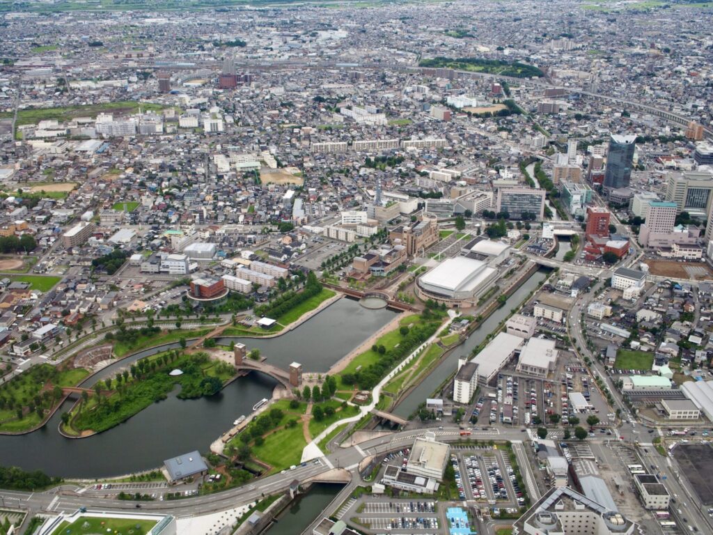 富山市内