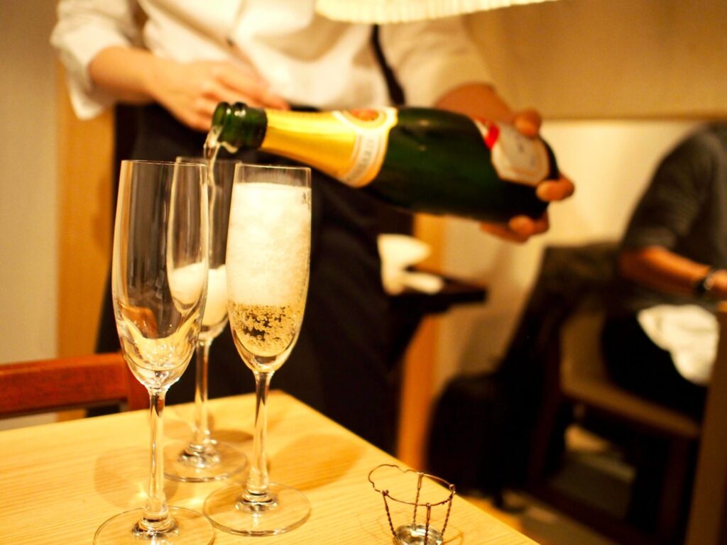 肉亭ふたご シャンパン