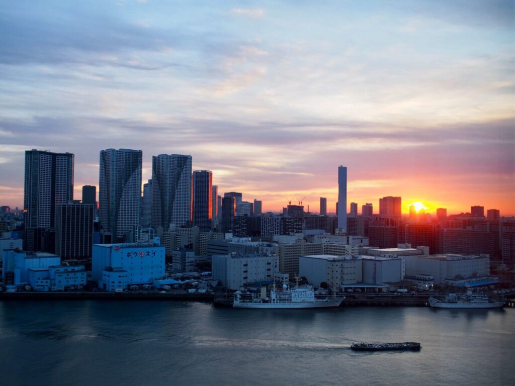 インターコンチネンタル東京ベイ クラブルーム リバービューの朝焼け