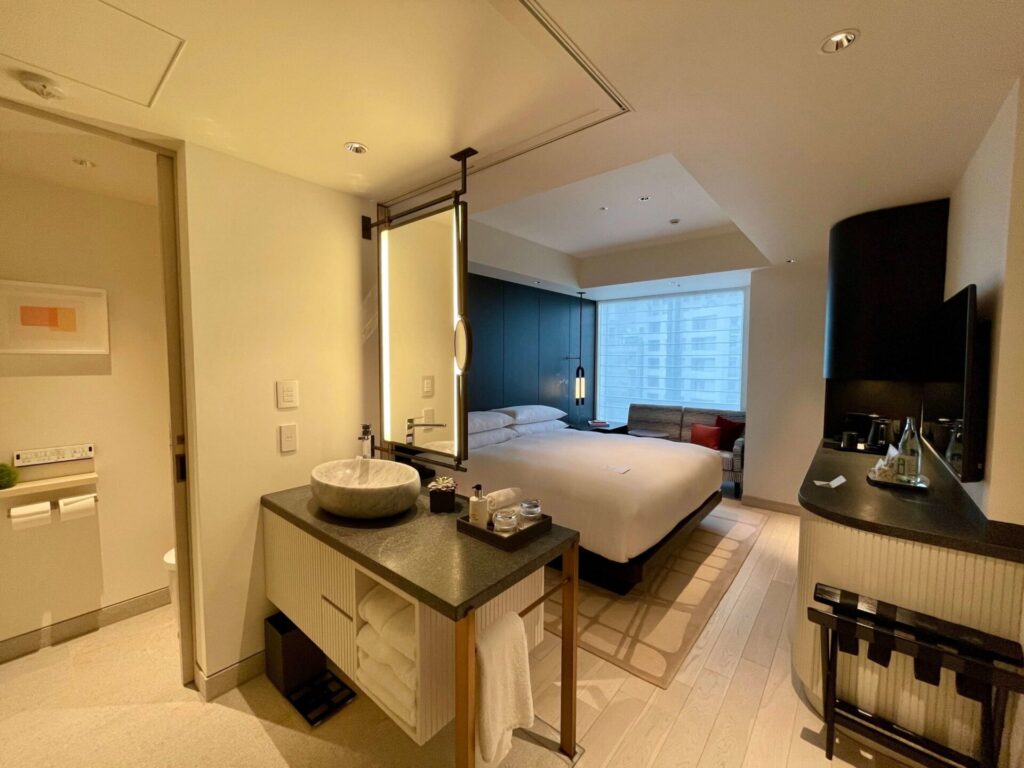 キンプトン新宿東京 プレミアムキング 客室