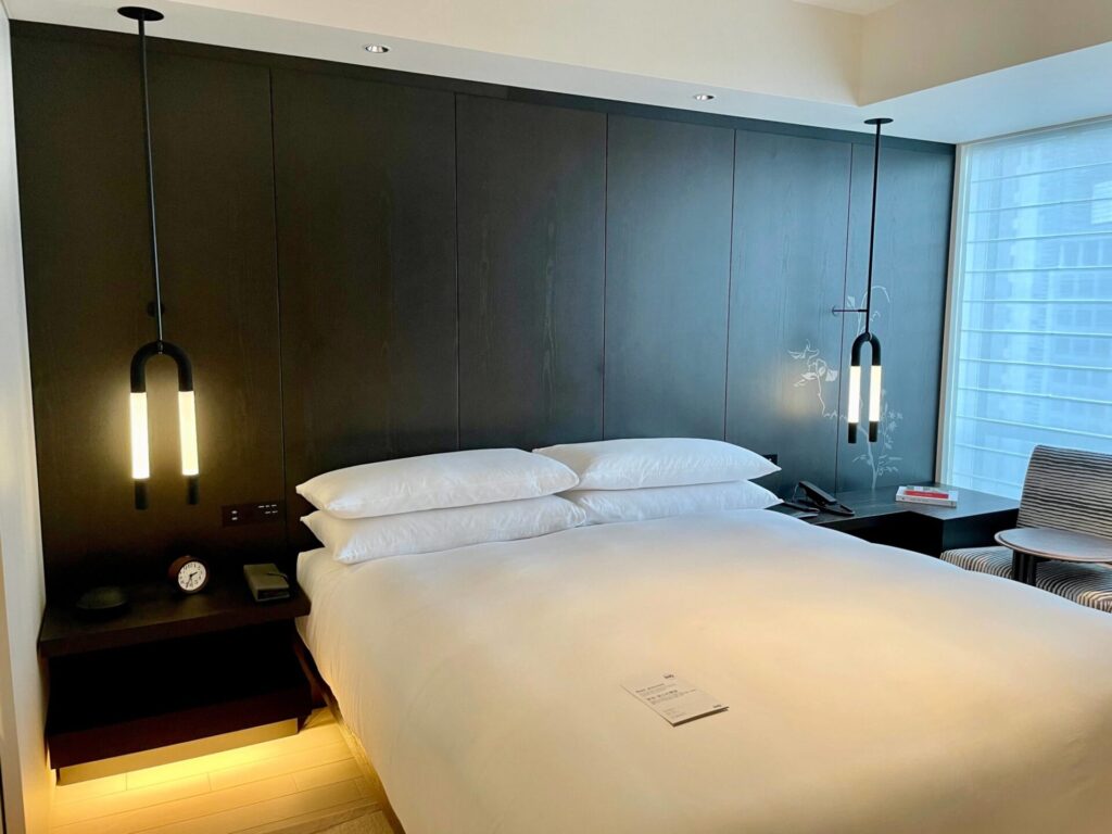 キンプトン新宿東京 キングベッド