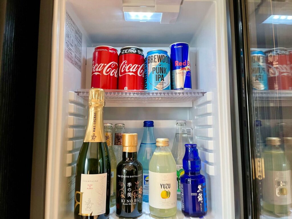 キンプトン新宿東京 ミニバー