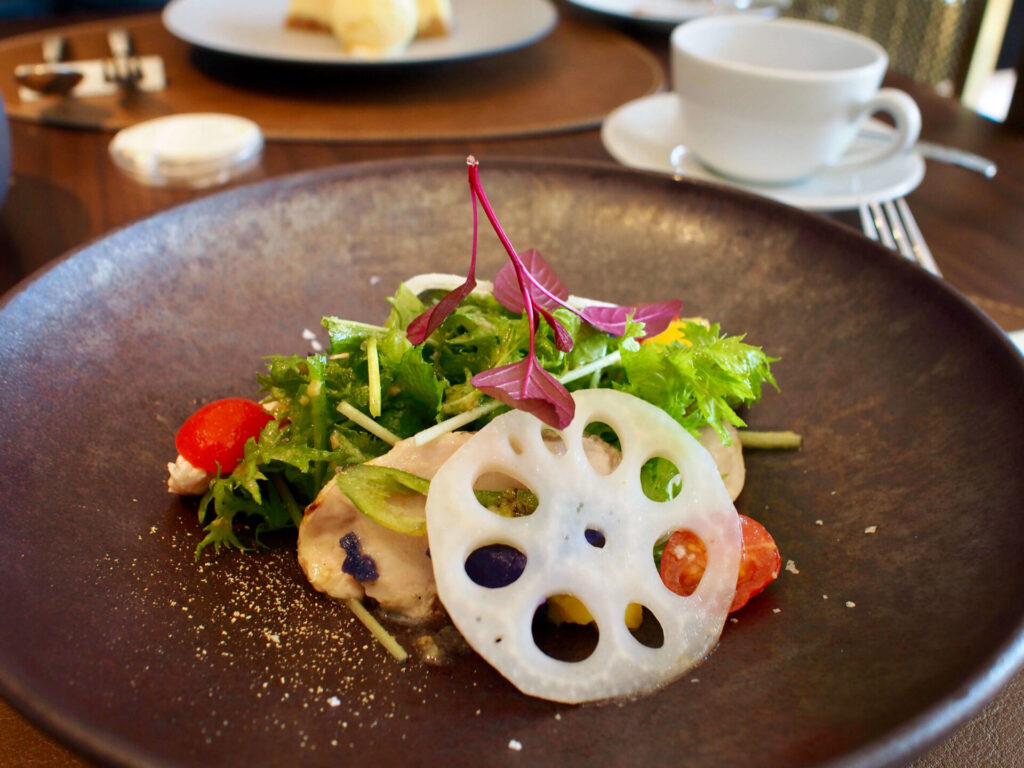 キンプトン新宿東京 DISTRICT ブランチ サラダ