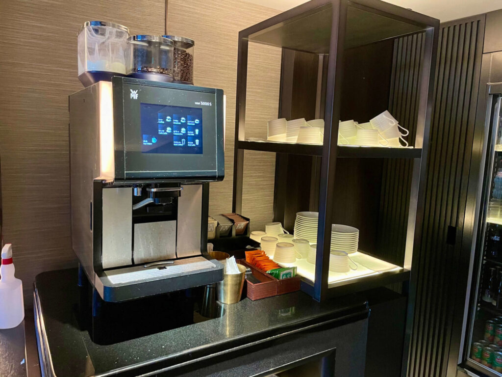 グランドプリンスホテル新高輪 クラブラウンジ コーヒーマシーン