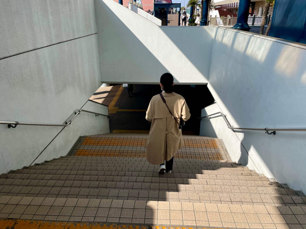舞浜駅 ロータリー 階段