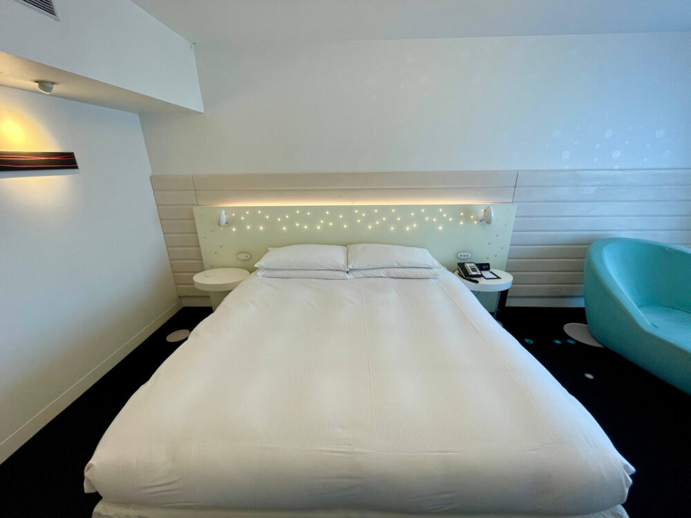 ヒルトン東京ベイ セレブリオ キングルーム ベッド