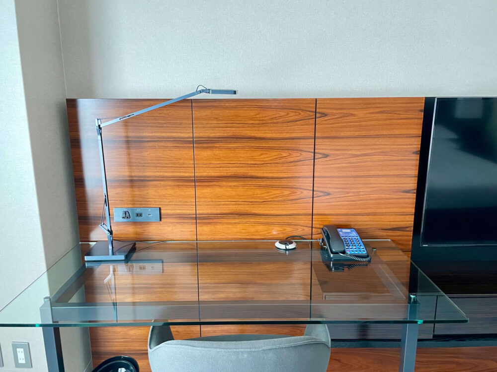 ヒルトン東京 エグゼクティブルーム デスク