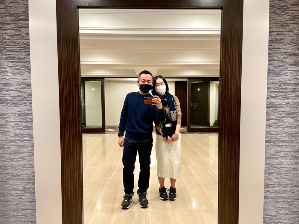 ヒルトン東京 ラウンジに行く時のスマートカジュアル