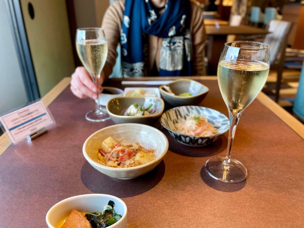ヒルトン東京 エグゼクティブラウンジ カクテルタイムの飲み物はシャンドン