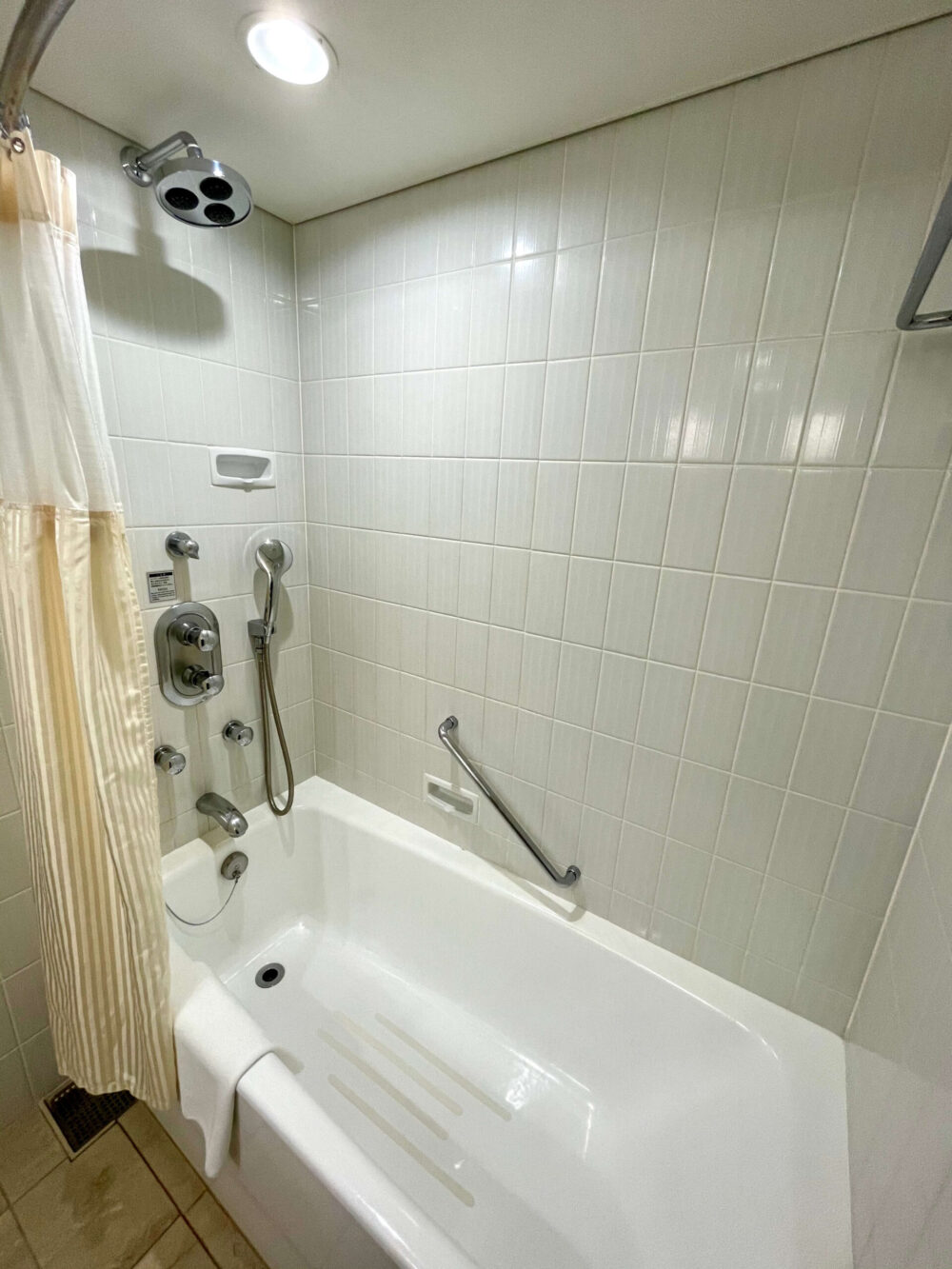 ヒルトン成田 バスタブ