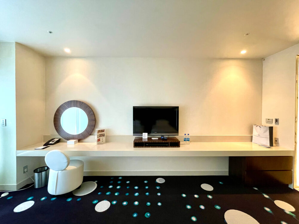 ヒルトン東京ベイ セレブリオセレクト デスク