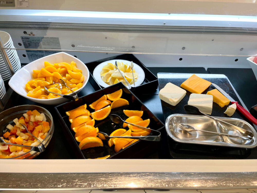 ヒルトン成田 朝食ブッフェ フルーツとチーズ