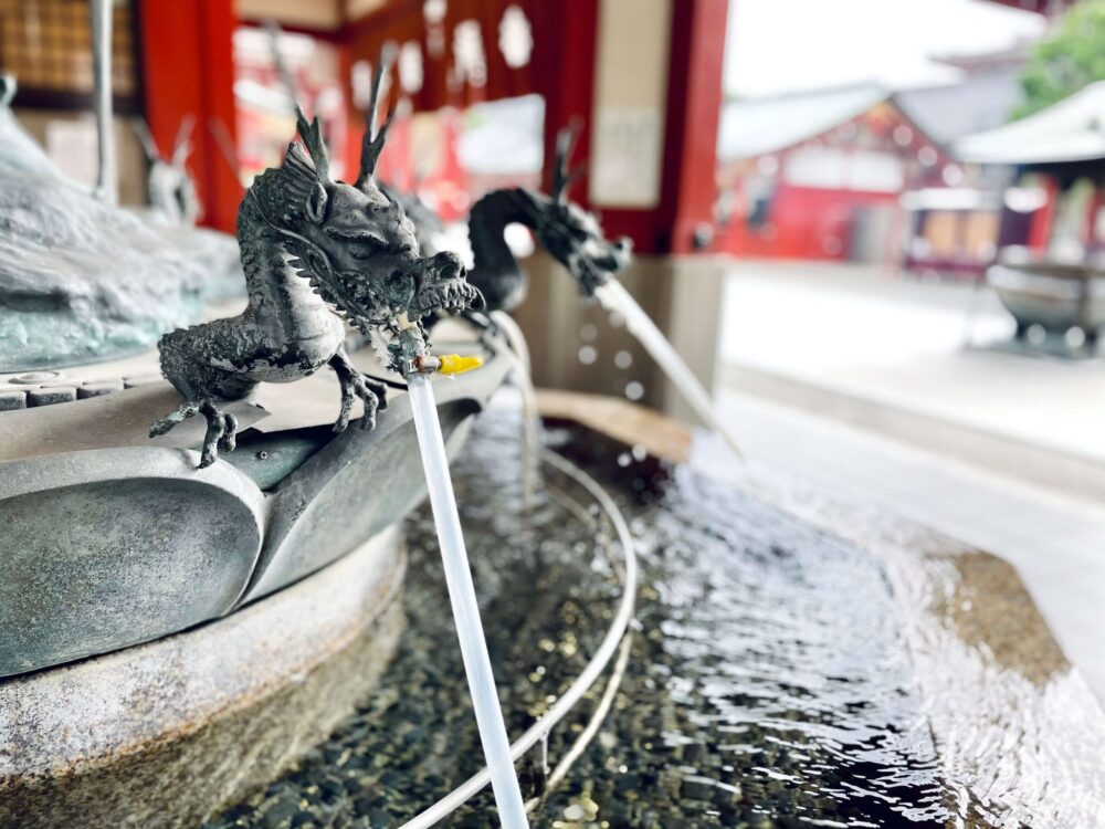 浅草寺境内の手水舎(ちょうずや)