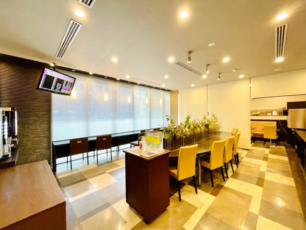 ドーミーインPREMIUM 博多キャナルシティ前 共有スペースHatago(はたご)