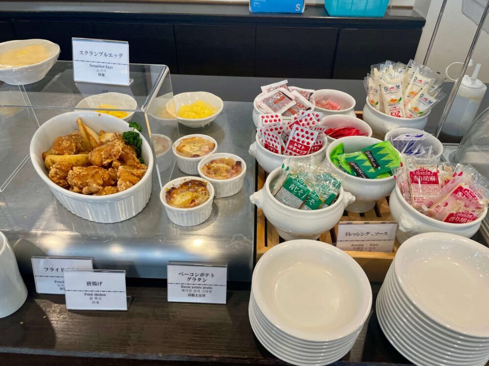 ドーミーインpremium博多 朝食 唐揚げ