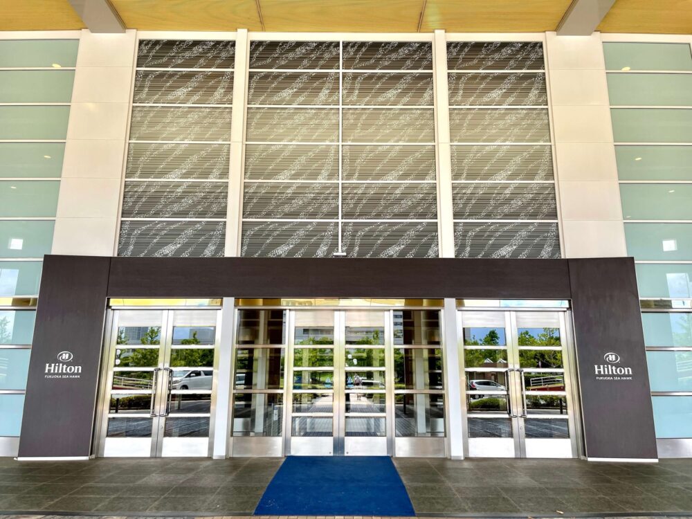 ヒルトン福岡シーホーク 1階正面玄関
