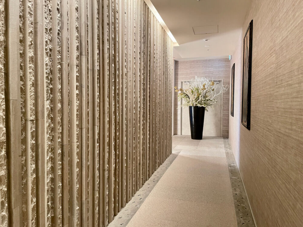 インターコンチネンタル東京ベイ 和ラウンジへと続く廊下