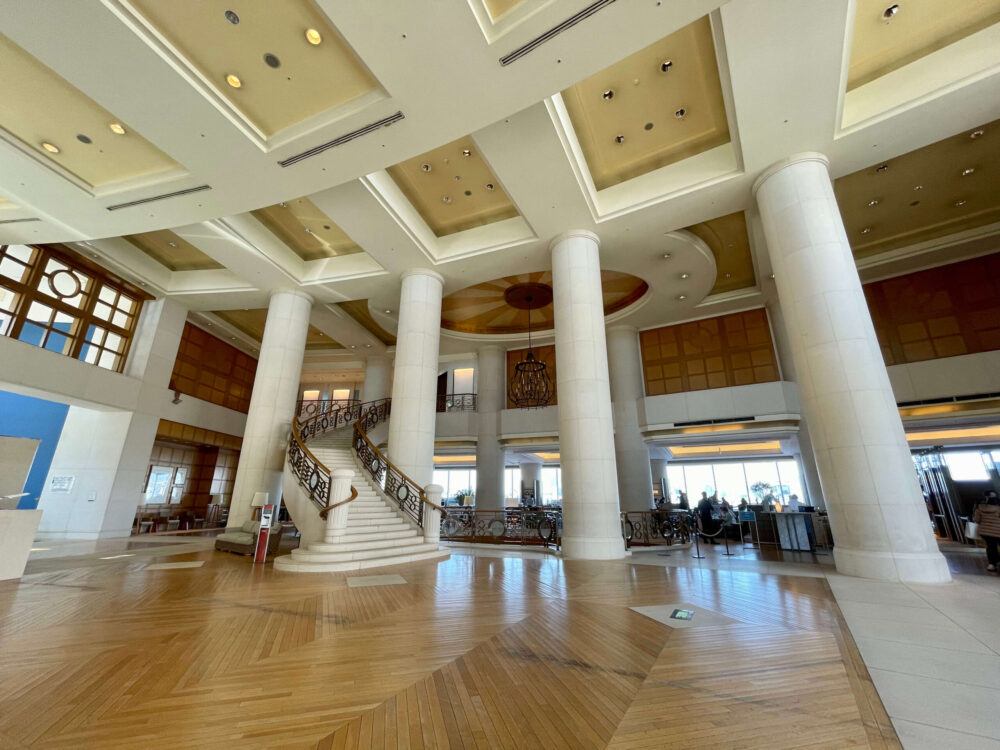 ヒルトンお台場 ロビー