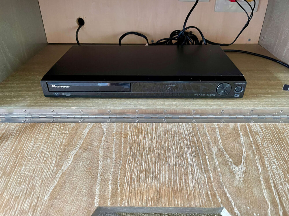 ヒルトンお台場 デラックスルーム DVDプレーヤー