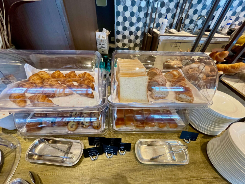 ヒルトンお台場 朝食 クロワッサンや食パン