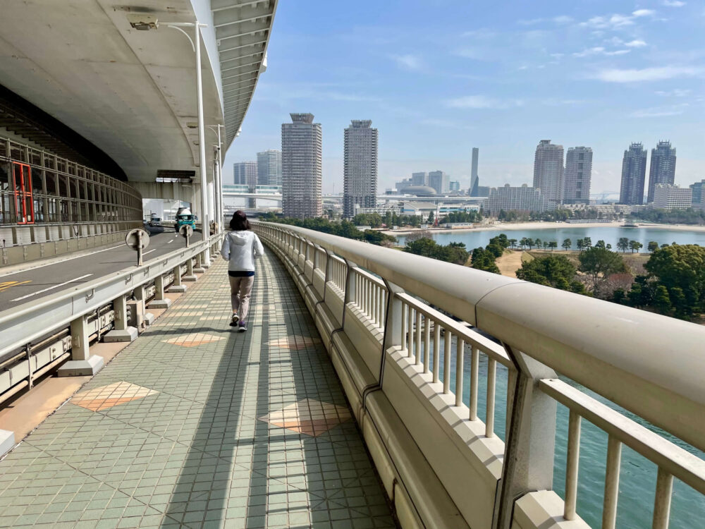 旅ラン ヒルトンお台場 レインボーブリッジでランニング