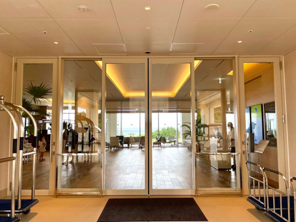 ヒルトン瀬底 エントランス