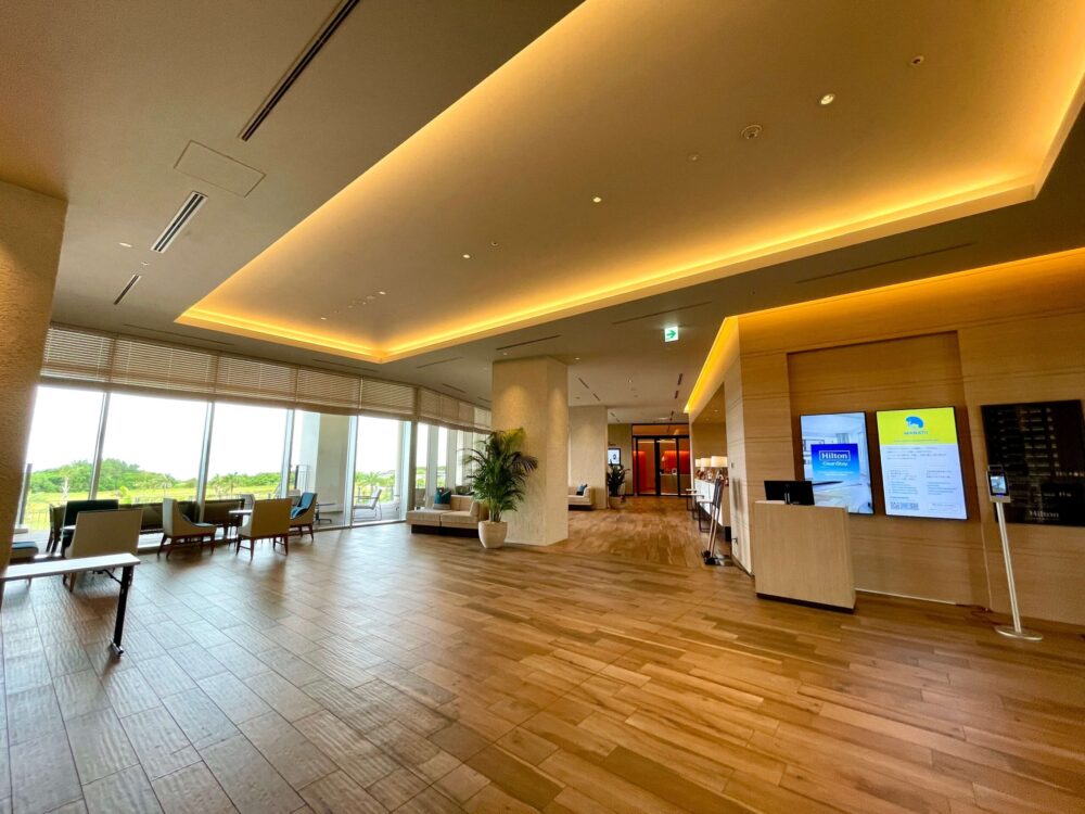 ヒルトン瀬底 ロビーとフロント