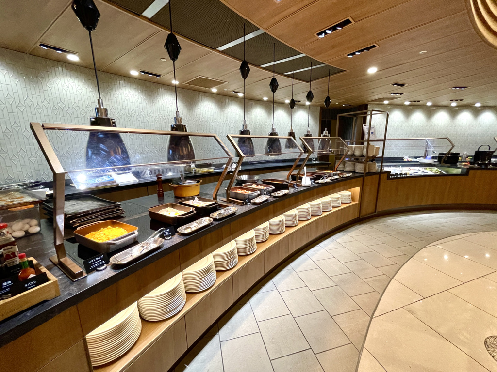 ヒルトン東京ベイ 朝食 フォレストガーデン ブッフェ台