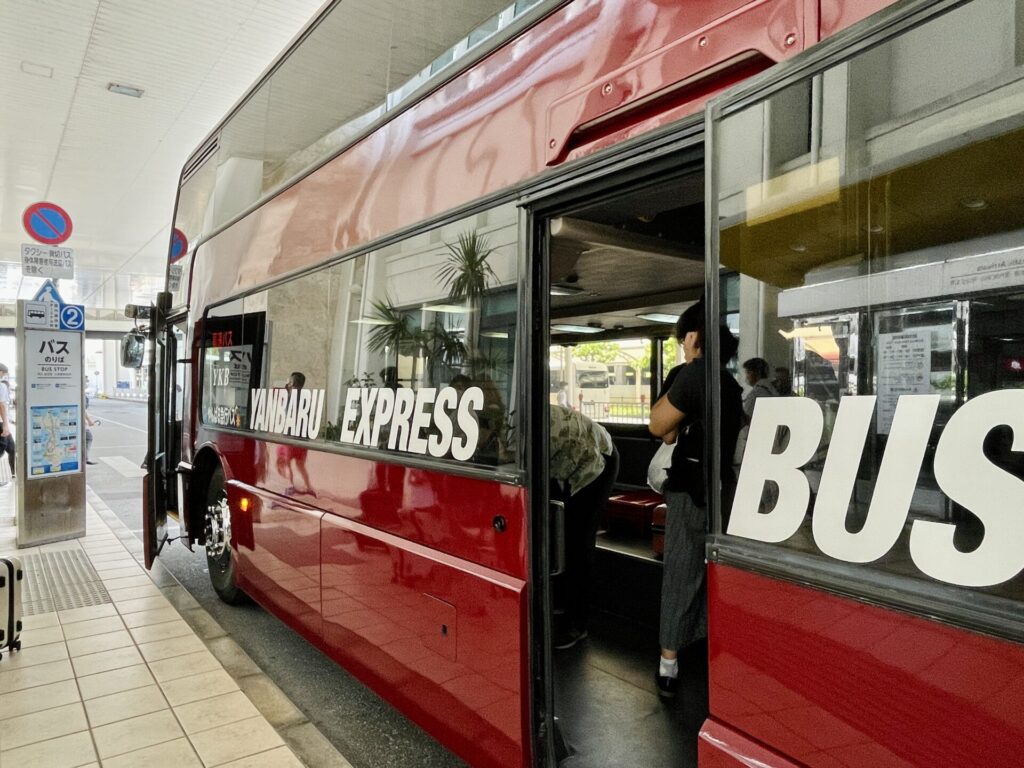 那覇空港-ヒルトン瀬底間シャトルバス 外観