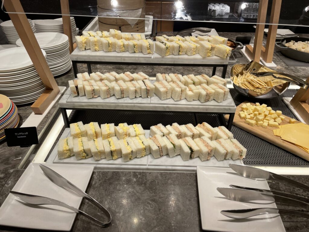 ヒルトン東京ベイ セレブリオラウンジ カクテルタイム サンドイッチ