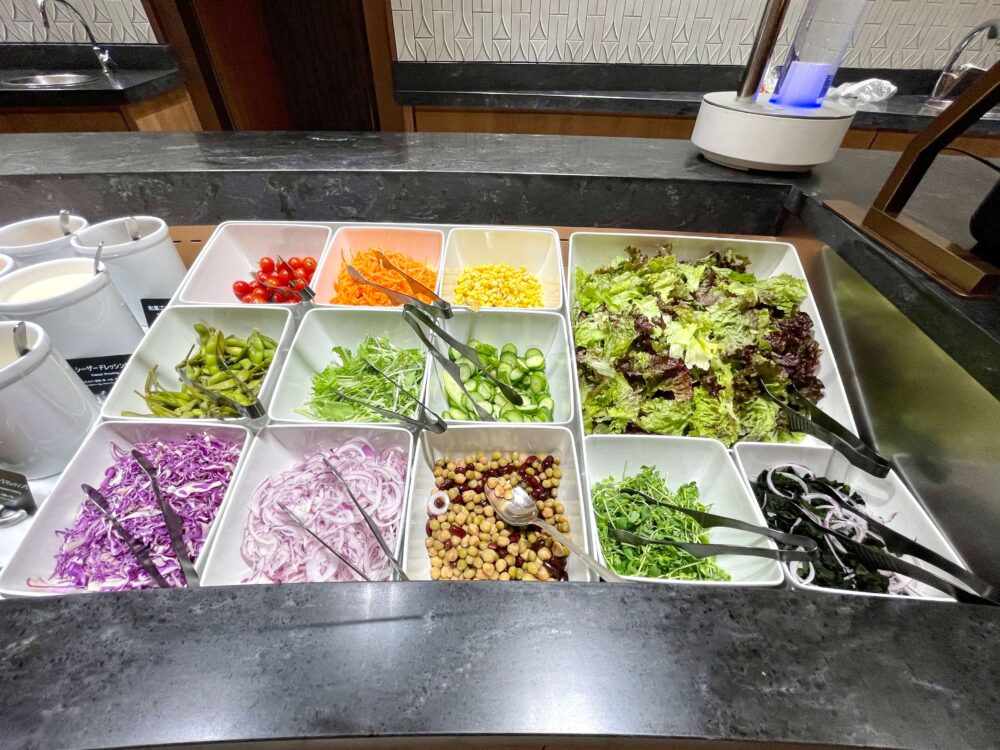 ヒルトン東京ベイ 朝食 サラダコーナー