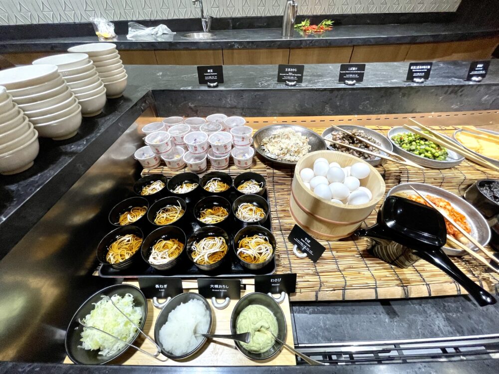 ヒルトン東京ベイ 朝食 おそば 納豆