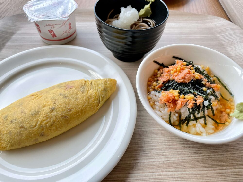 ヒルトン東京ベイ 朝食 お茶漬けとオムレツ