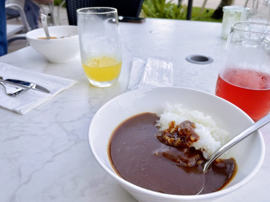 「ヒルトン瀬底」朝食ビュッフェ ヒルトンカレー