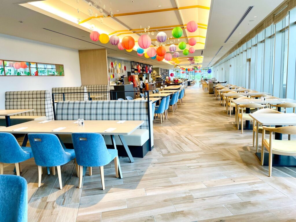 ヒルトン瀬底 朝食会場 オールデイダイニング アマハジ店内