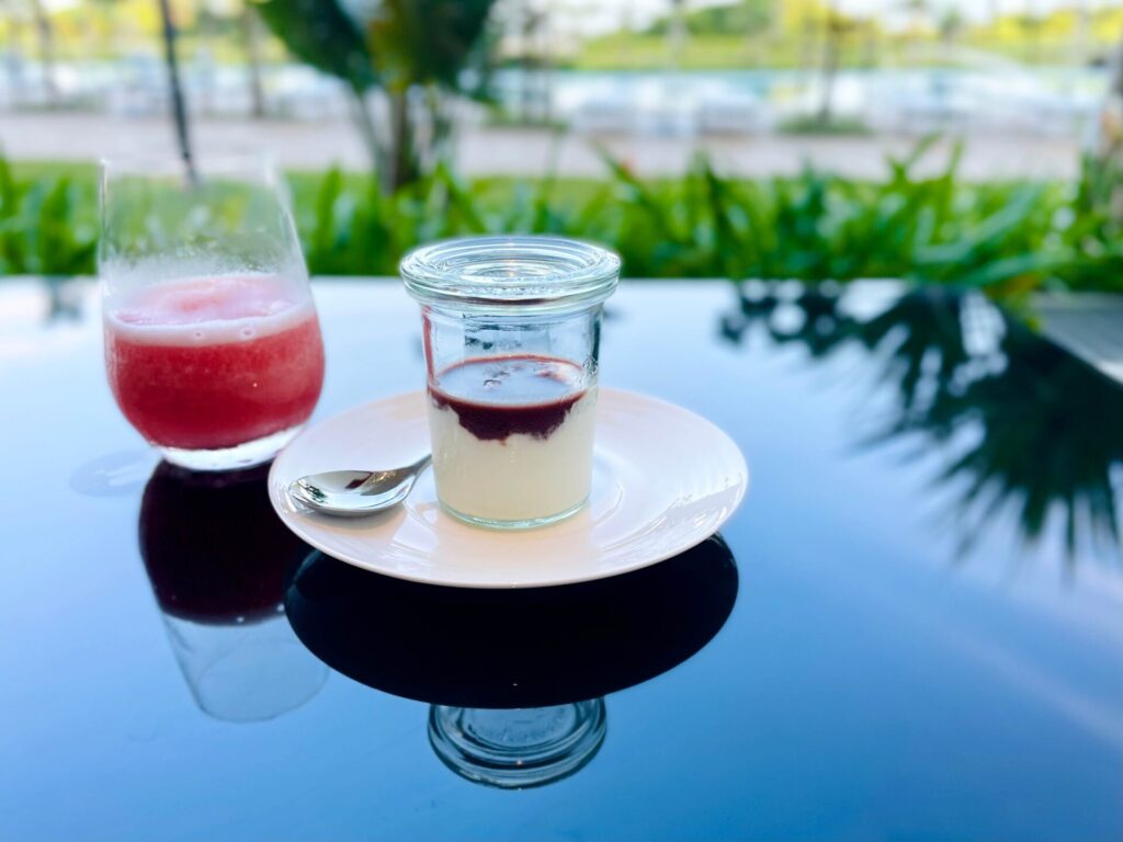 ヒルトン瀬底 朝食 ダイヤモンド会員限定メニュー アサイーヨーグルト