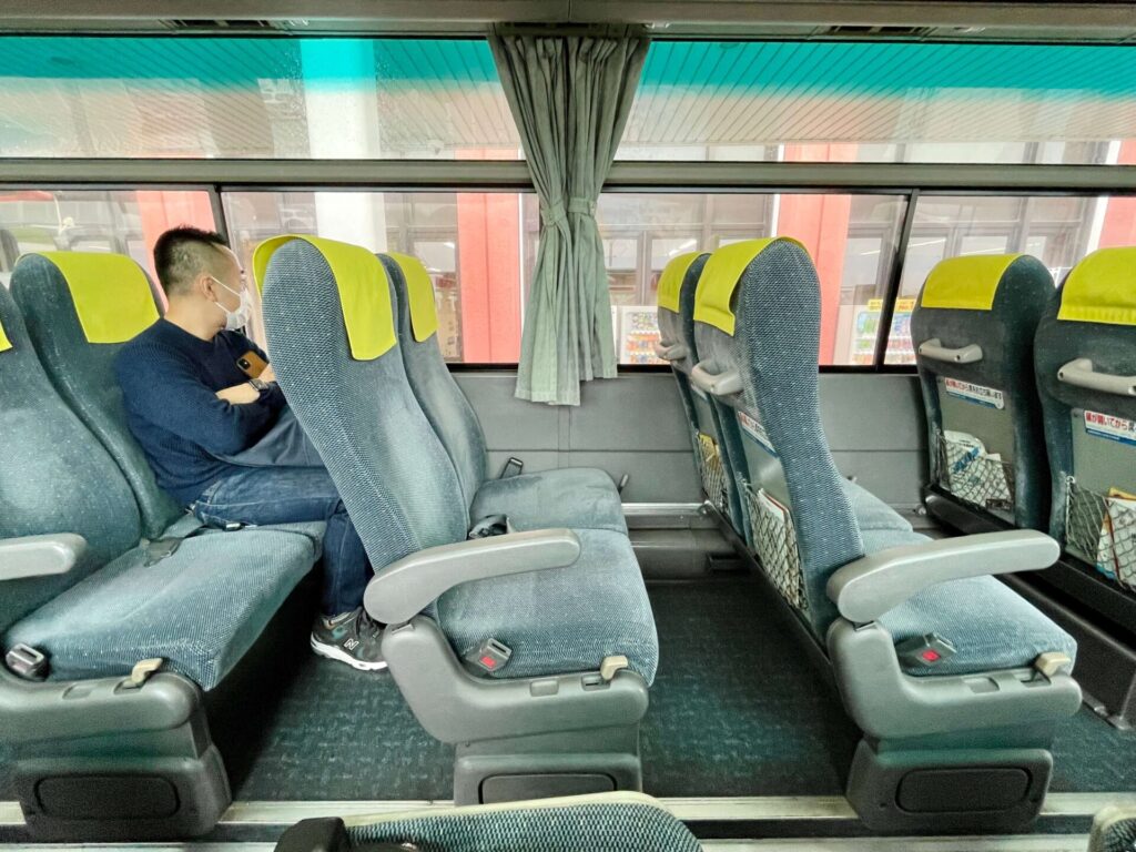 長崎空港-市内(長崎駅前)間 リムジンバスの様子