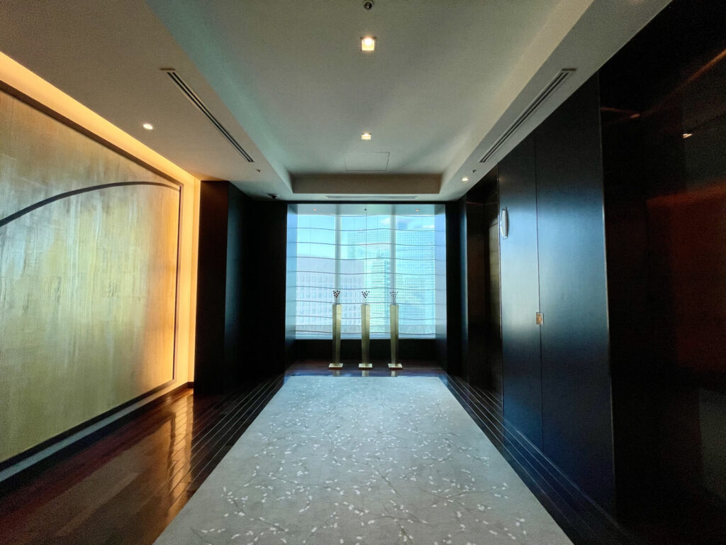コンラッド東京 エグゼクティブフロアのエレベーターホール