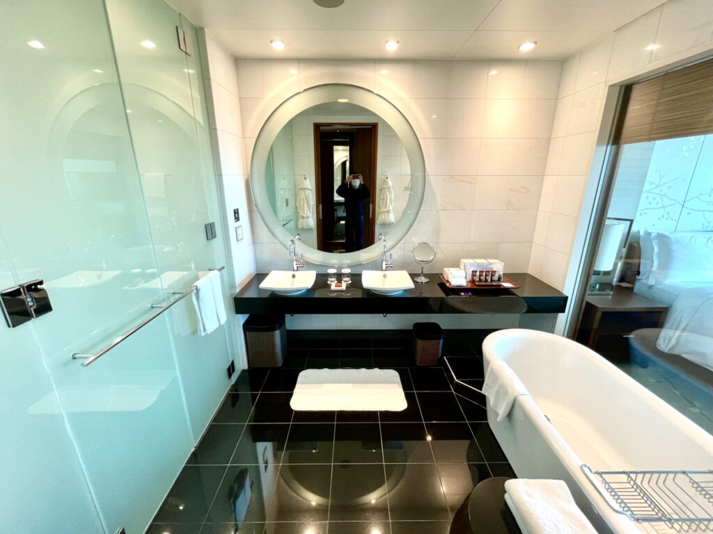 コンコンラッド東京 エグゼクティブルーム 洗面台の様子