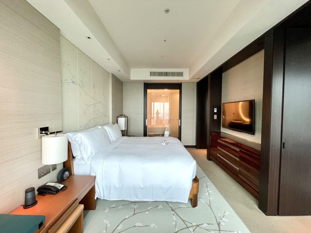 コンラッド東京 スイート ベッドルーム