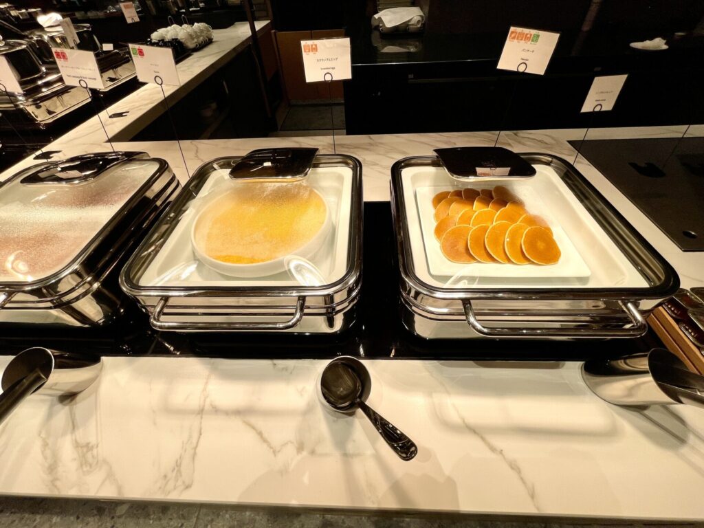 ヒルトン長崎 ディバート パンケーキとスクランブルエッグ