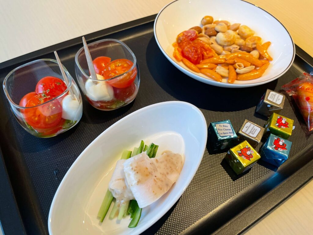 「ヒルトン長崎」カクテルタイムのおつまみメニュー