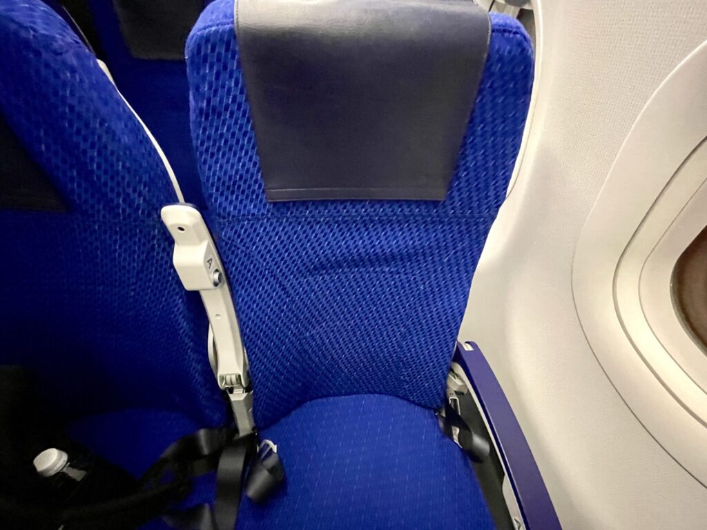 ANA 国内線 エコノミー シート