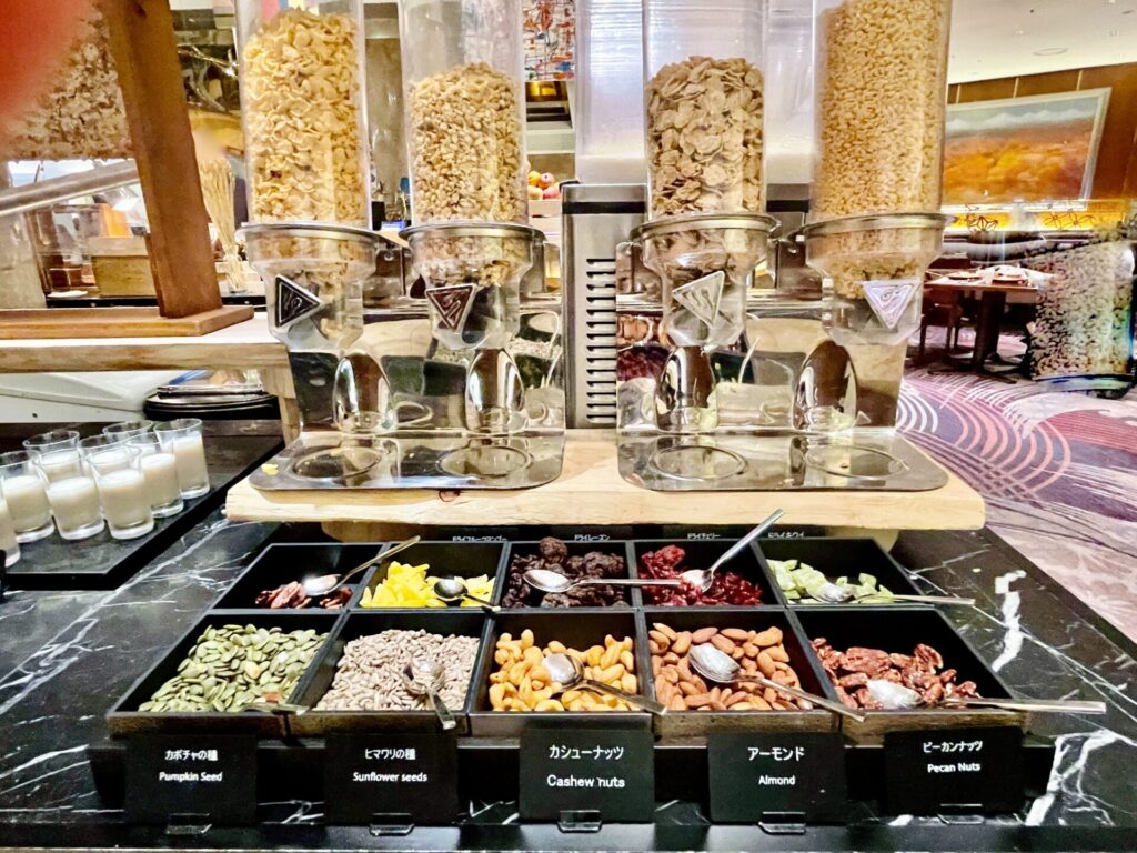 ヒルトン東京 朝食ビュッフェ シリアルコーナー