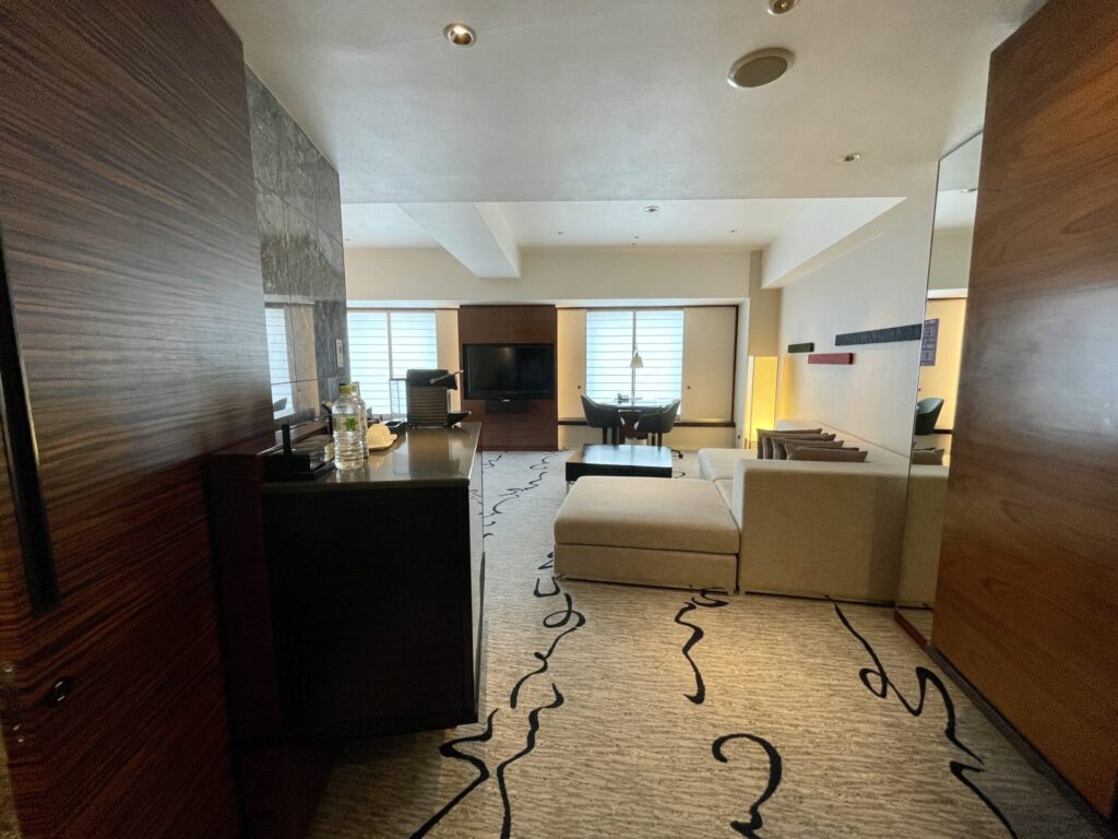 ヒルトン東京 ジュニアスイート 入口からの眺め