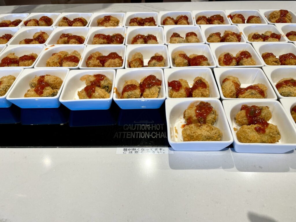 ヒルトン東京 エグゼクティブラウンジ カクテルタイム カキフライ