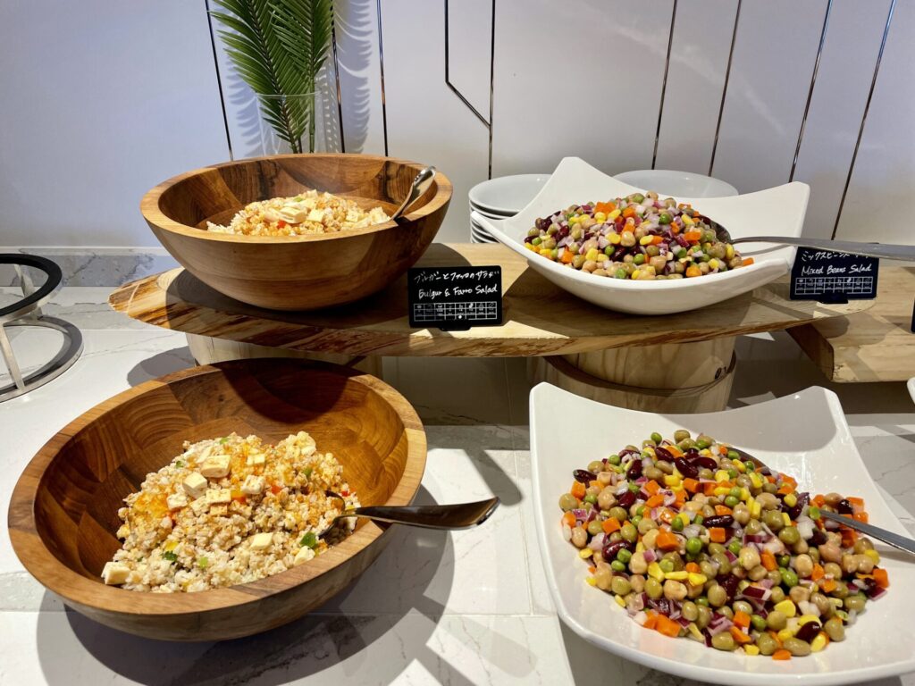 ヒルトン東京 エグゼクティブラウンジ カクテルタイム サラダ